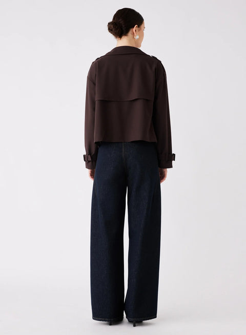 Avenue Cropped Trench