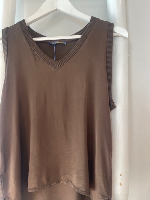 V Neck Top Choc