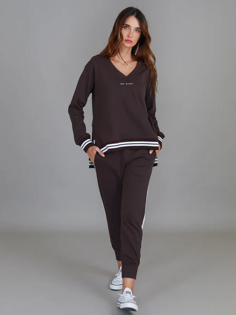 Pammy Logo Sweater Truffle