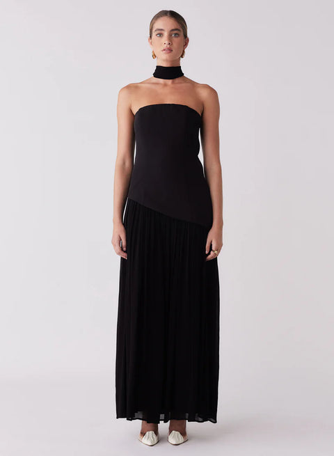 Viewpoint Maxi Dress Black