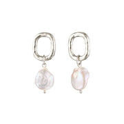 Nicola Pearl Earing Silver