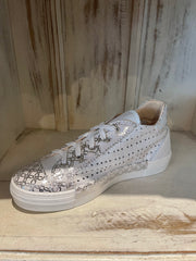 Bianco Chain Sneaker